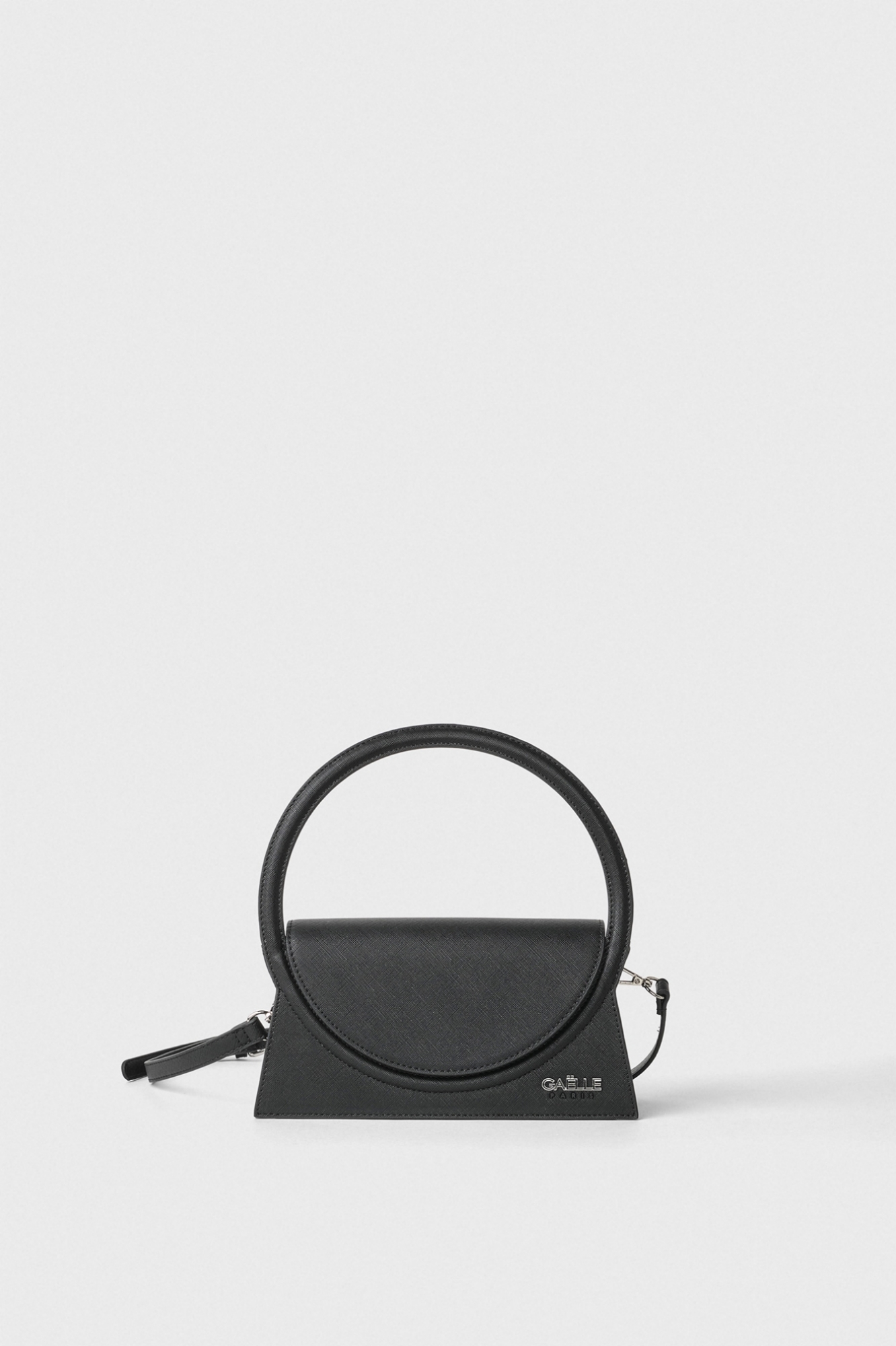 Regular Shoulder Strap Design Saffiano • Nero
