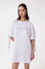 Abito Corto Paricollo Con Dettaglio Nodo Alla Manica • Bianco