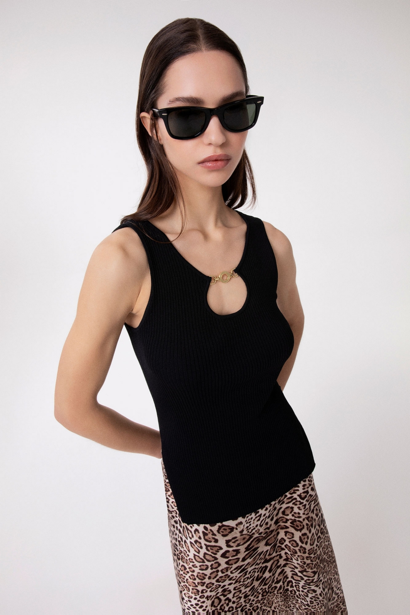 Canotta Lunga In Maglia Dettaglio Morsetto • Nero