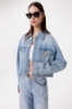 Giubbotto Trucker Crop In Denim • Blu
