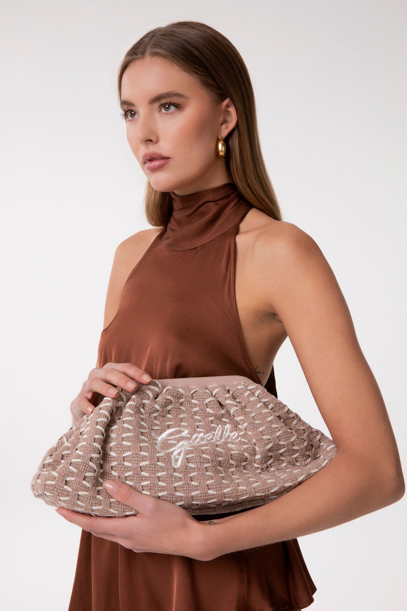 Maxi Pochette Ricamo Firma • Beige